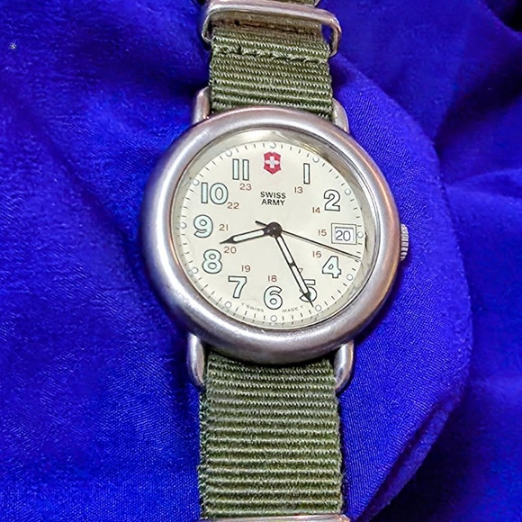 Swiss Army Vintage 38mm Classic Cavalry Swiss Made Men's Watch - Picture 2 of 6